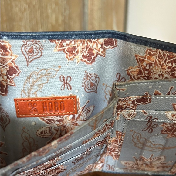 Hobo Navy Leather Trifold Wallet - Picture 5 of 5